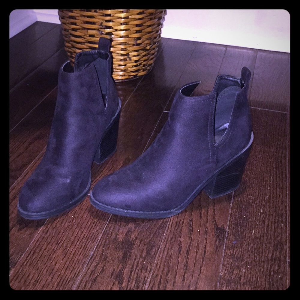black ankleboots